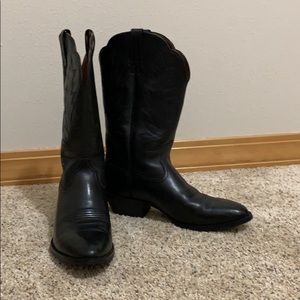 Ariat Heritage Round Toe Western Boot 9 Medium